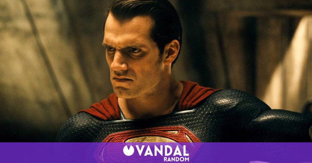 Superman: La nueva película de Henry Cavill busca guionistas